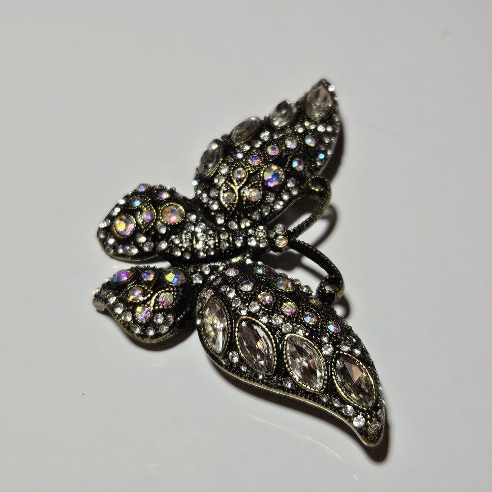 Vintage Gold Tone Aurora Borealis Clear Rhinestone Butterfly Sparkly Brooch - Picture 8 of 10